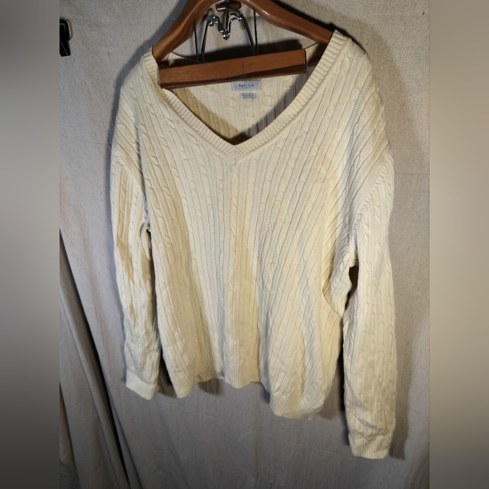 Woman's cream v neck XXL Van Heusen lightweight knit style sweater great shape - Picture 3 of 5